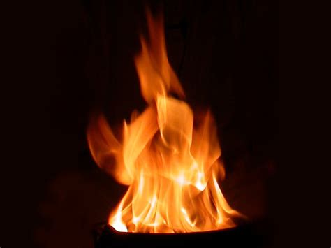 El fuego es un invento que desde su  existencia 
		ha facilitado la fabricacion de muchas cosas